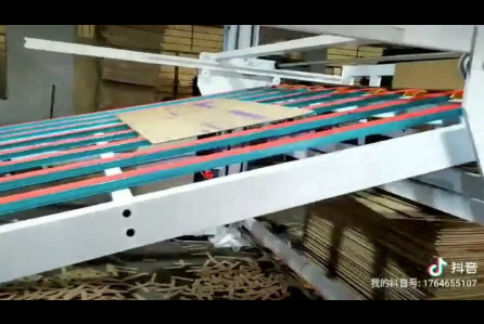 前緣送紙雙色印刷開槽大聯(lián)動，高速機視頻